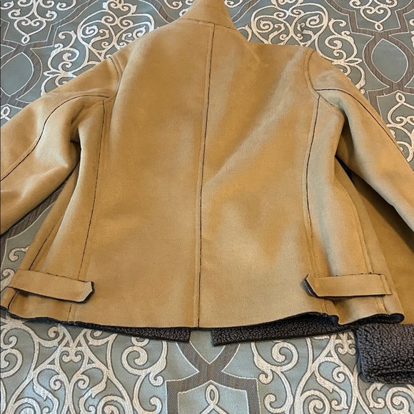 Sanyo - Faux Suede Jacket. Fawn color with Sherpa lining. Size M - Picture 9 of 11